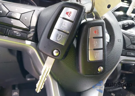 2017 Nissan Rogue S z USA, uszkodzony, nr VIN KNMAT2MV6HP555289